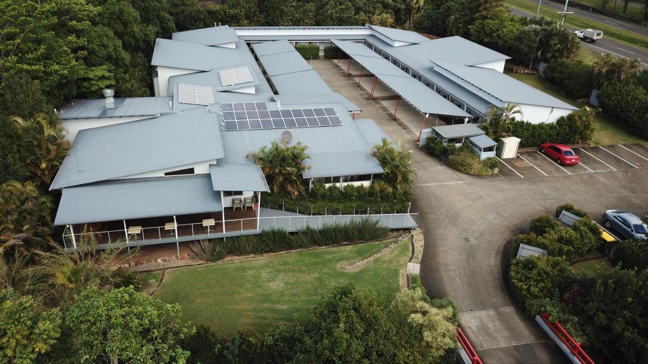 Red Bridge Motor 4* Woombye